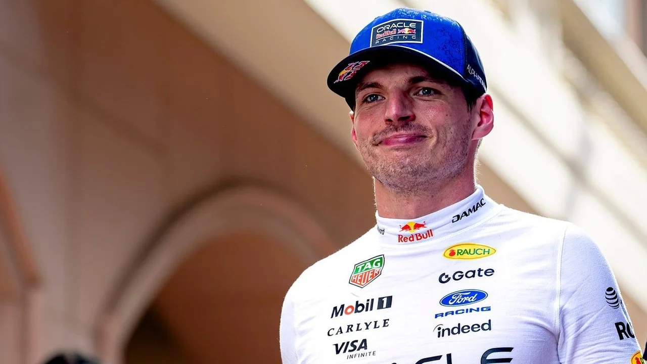 2026F1夏休期：维斯塔潘战术变化及对梅赛德斯竞争影响分析